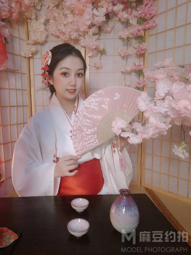 妆容模特