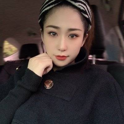 黑白模特
