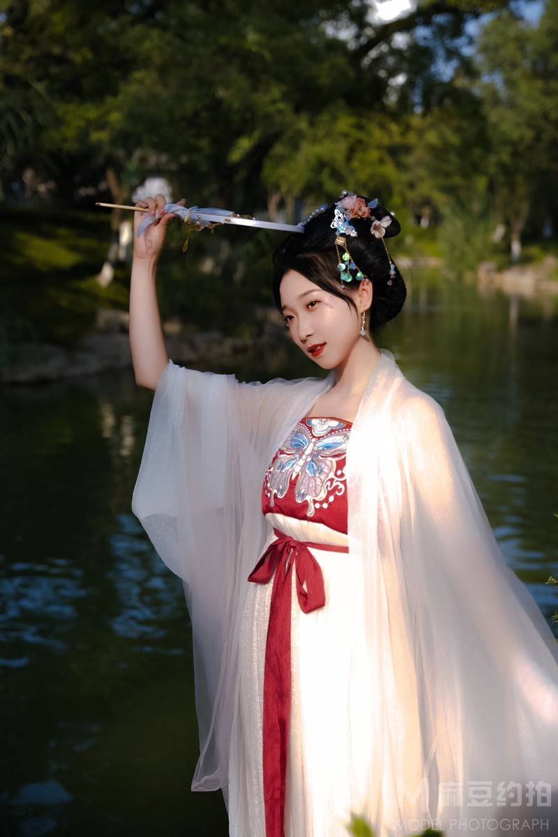 汉服模特