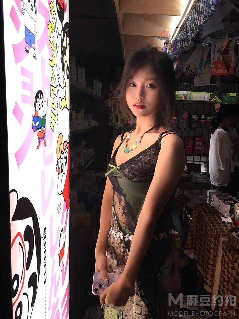 妆容模特