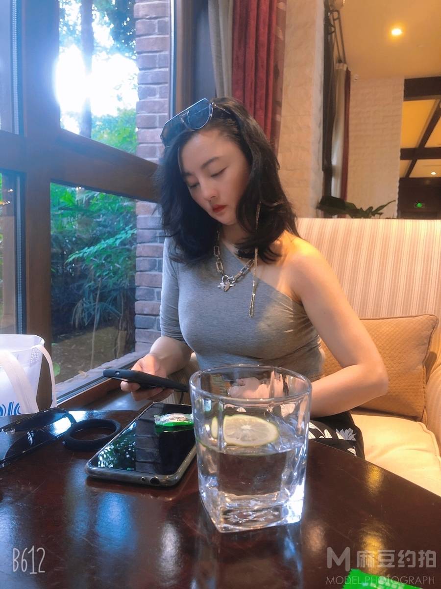 纪实模特