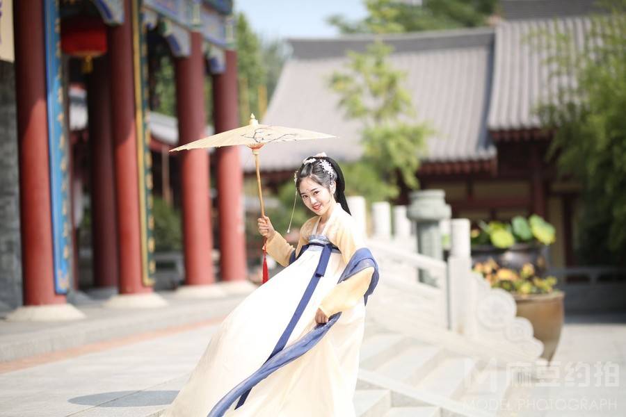 汉服模特