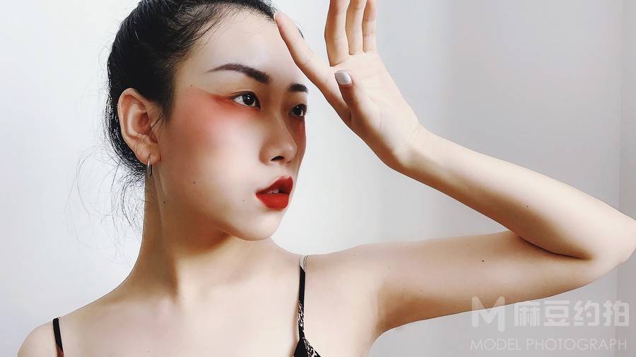妆容模特
