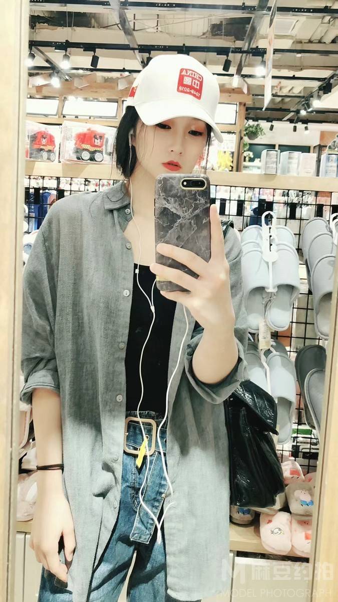 校园模特
