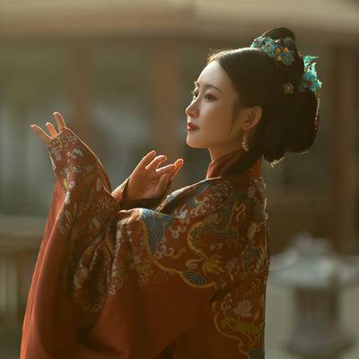 汉服模特