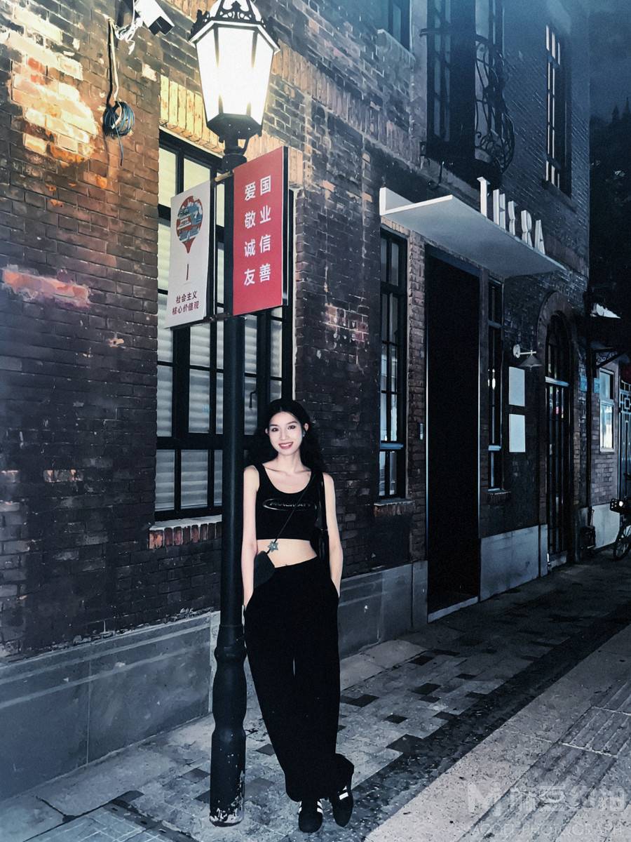 夜景模特