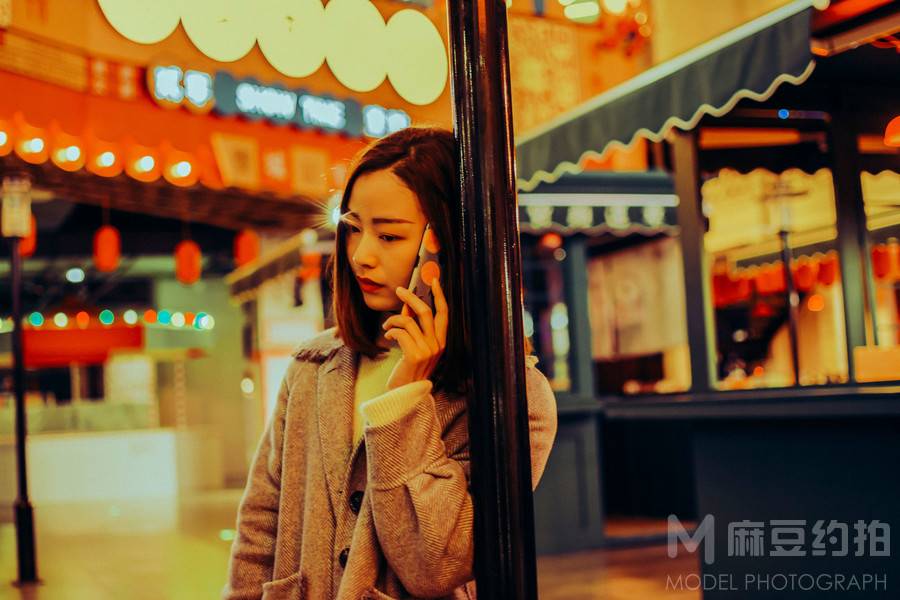 情绪模特