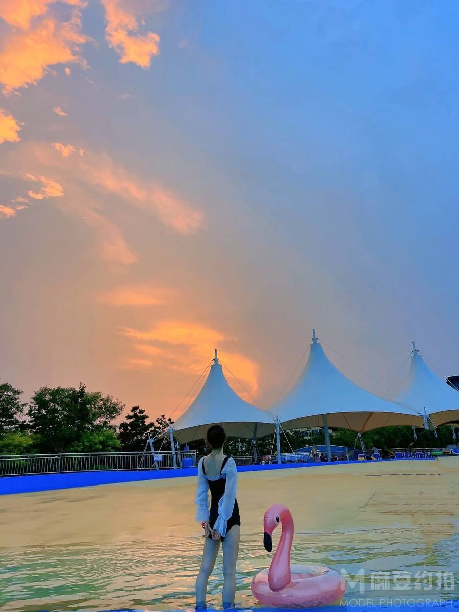 夜景模特