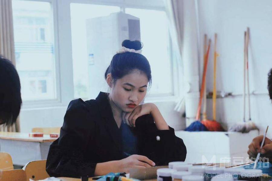 妆容模特