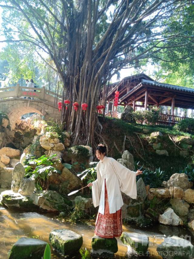汉服模特