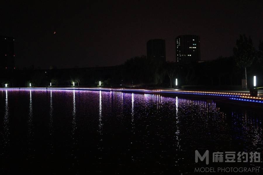 夜景模特