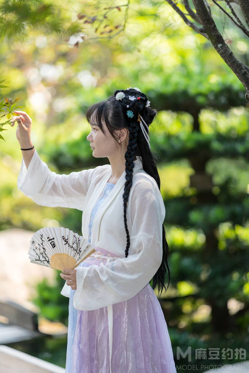 汉服模特
