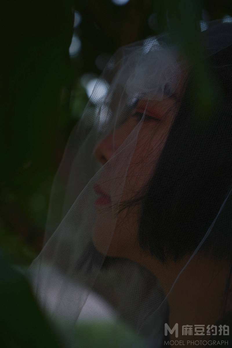 黑白模特