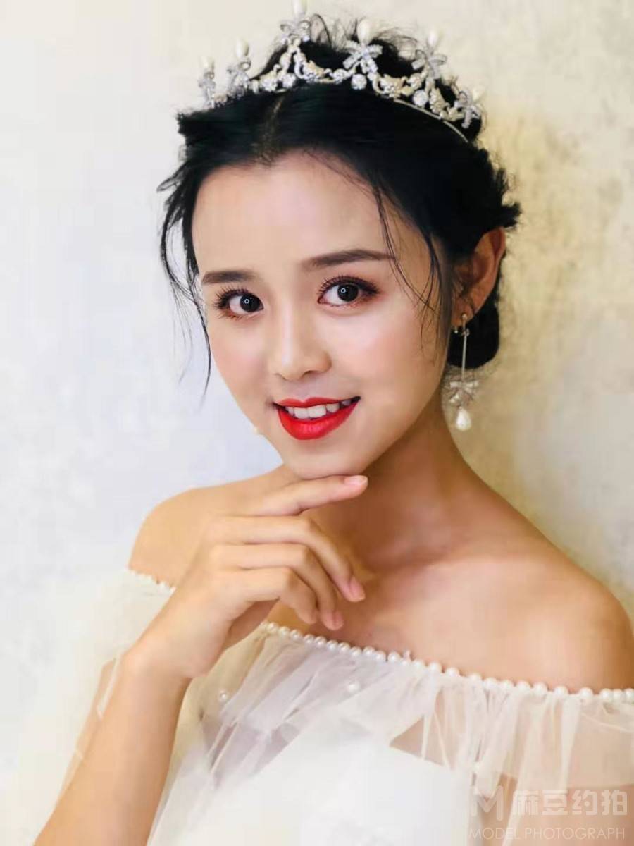 妆容模特
