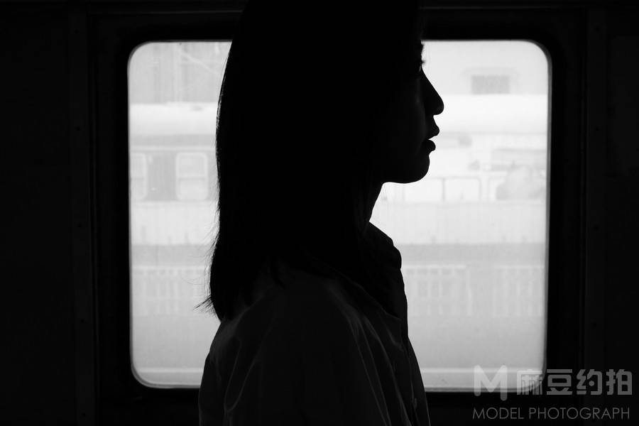 黑白模特