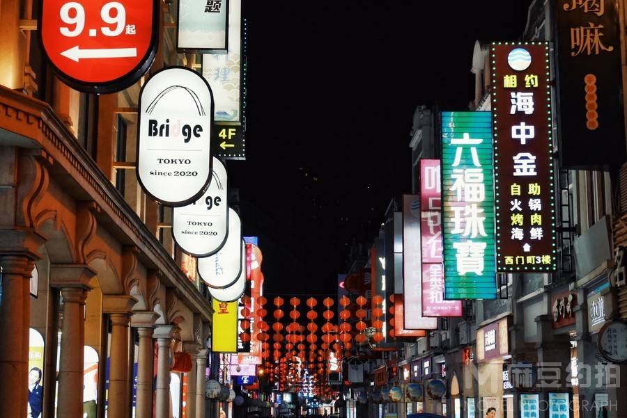 夜景模特