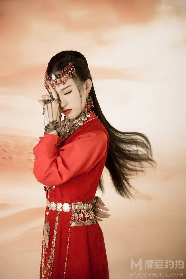情绪模特