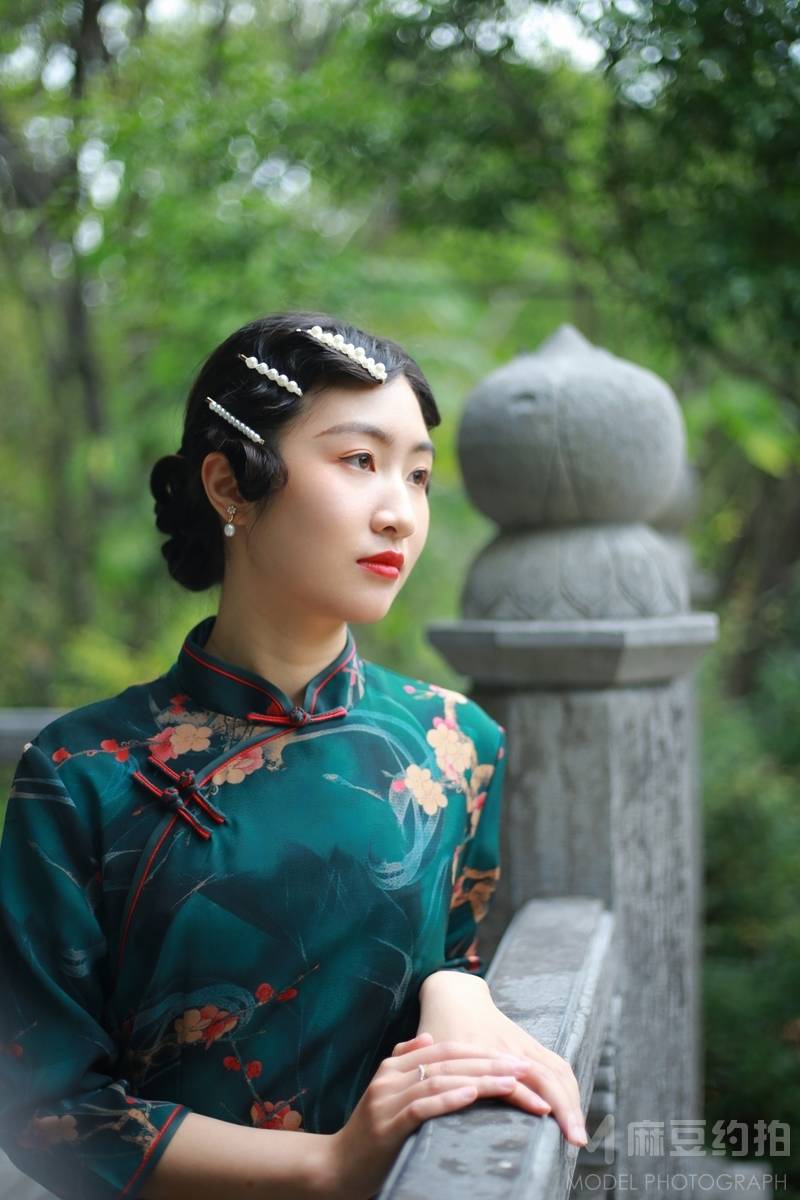 黑白模特