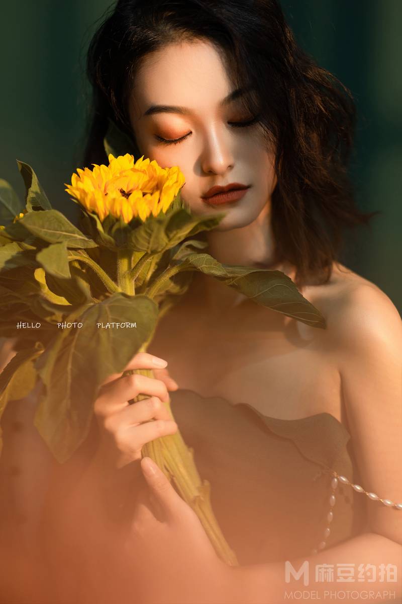 情绪模特