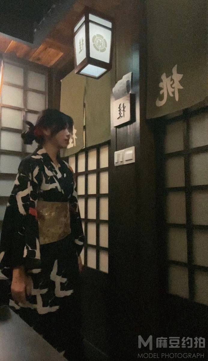 胶片模特