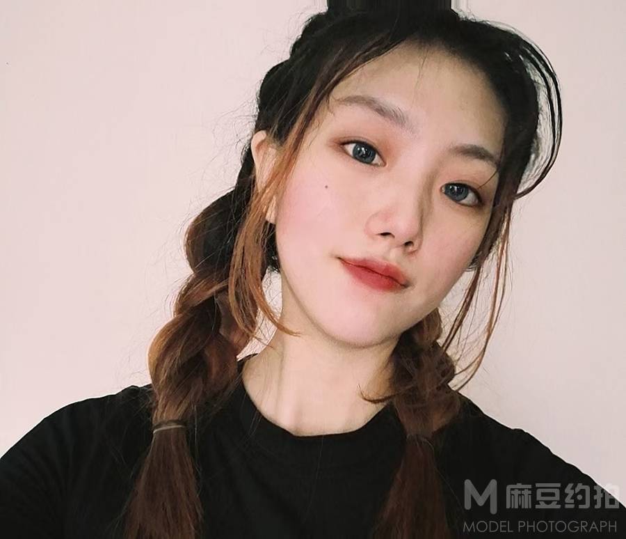 胶片模特