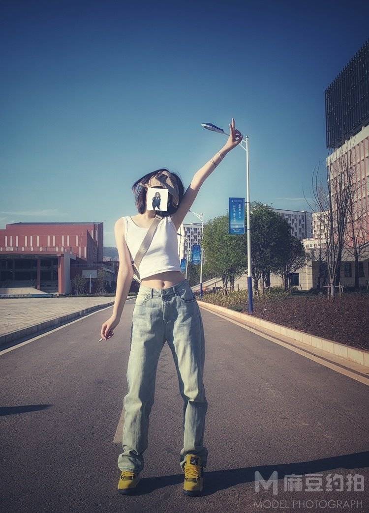 校园模特