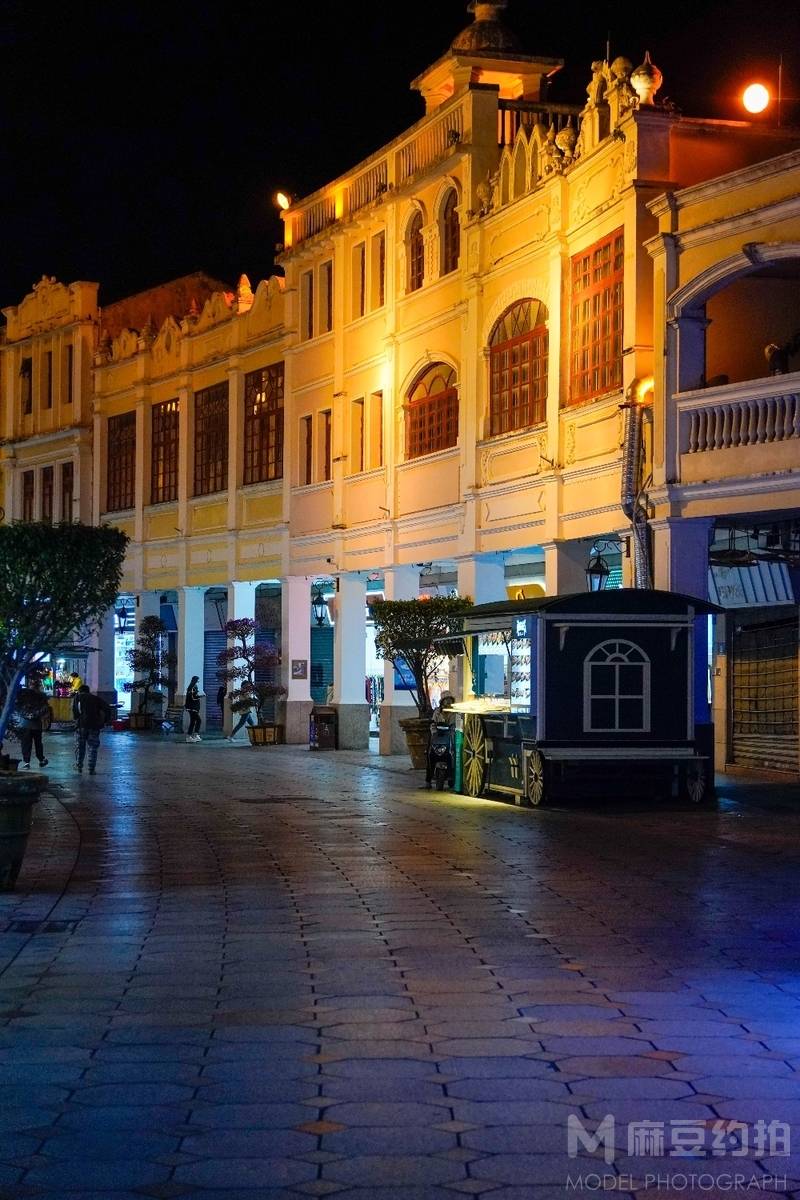 夜景模特