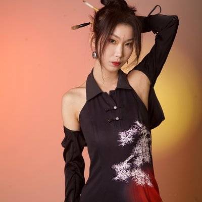 情绪模特
