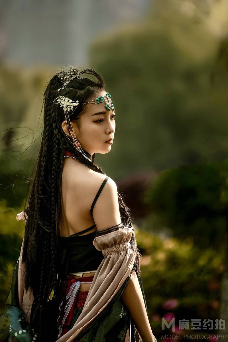 情绪模特