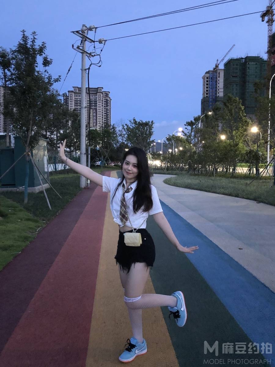 校园模特
