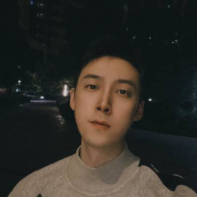 黑白模特