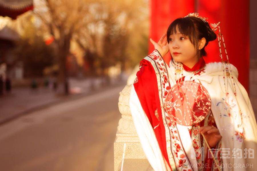 汉服模特
