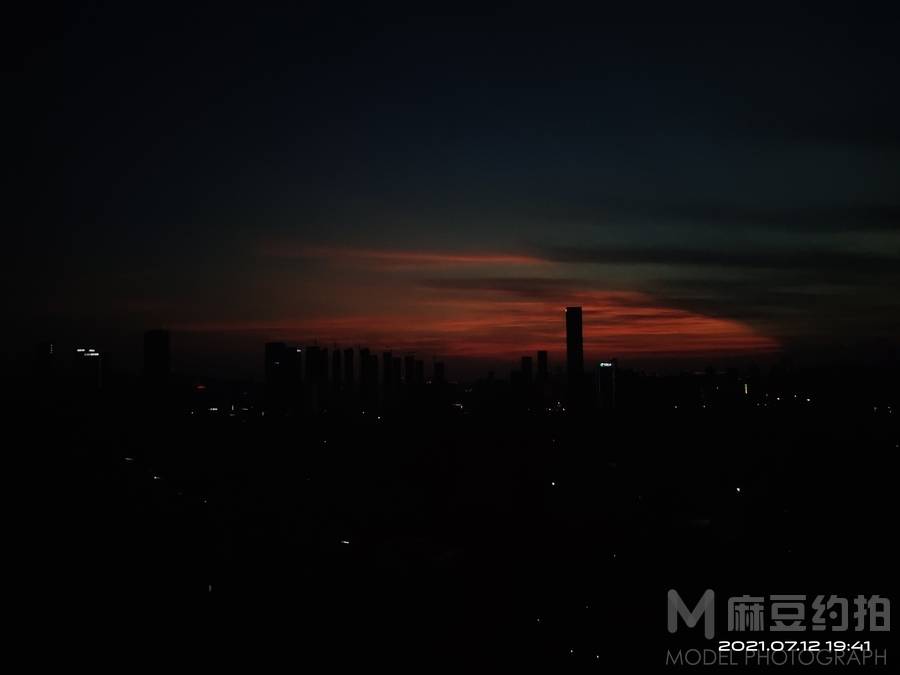 夜景模特