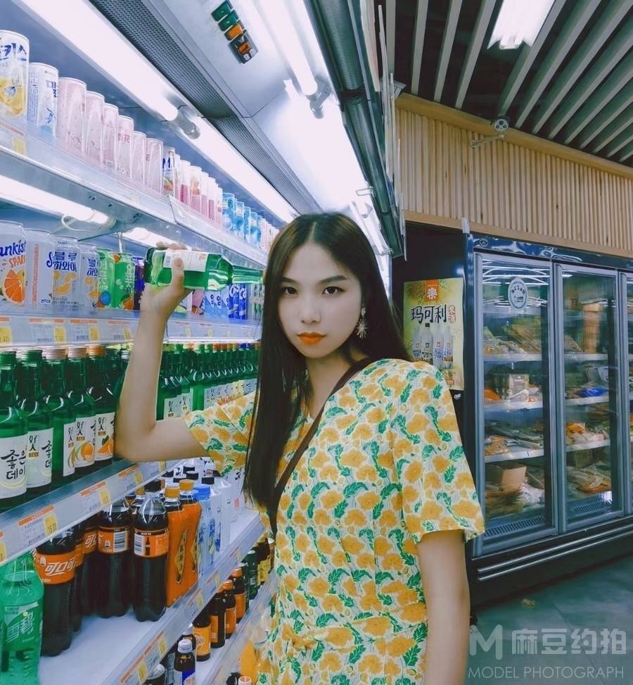 少女模特
