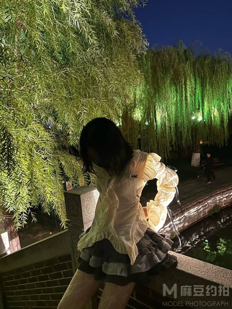 夜景模特