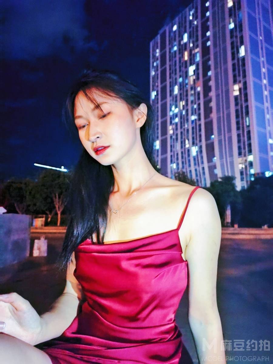 夜景模特