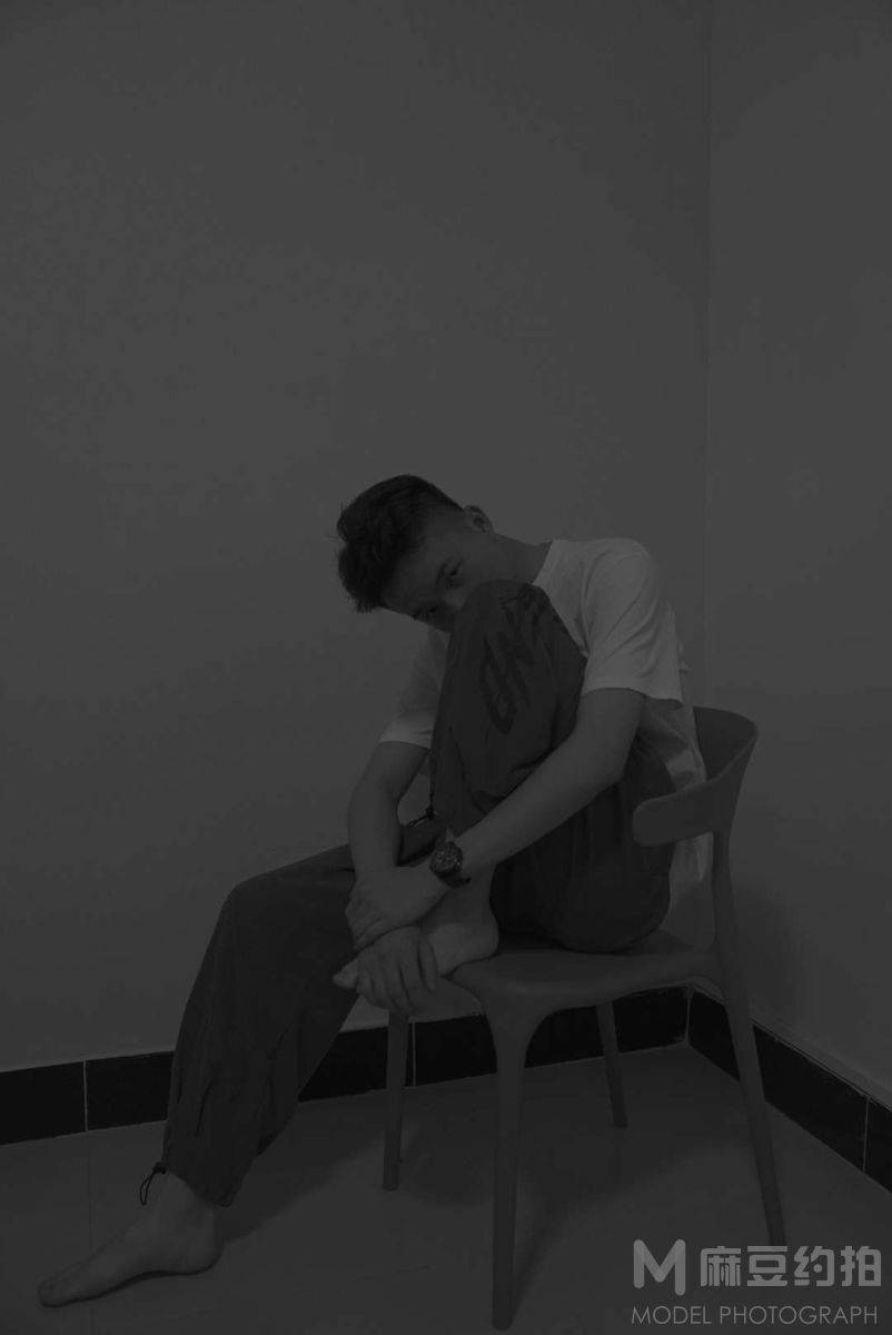 黑白模特