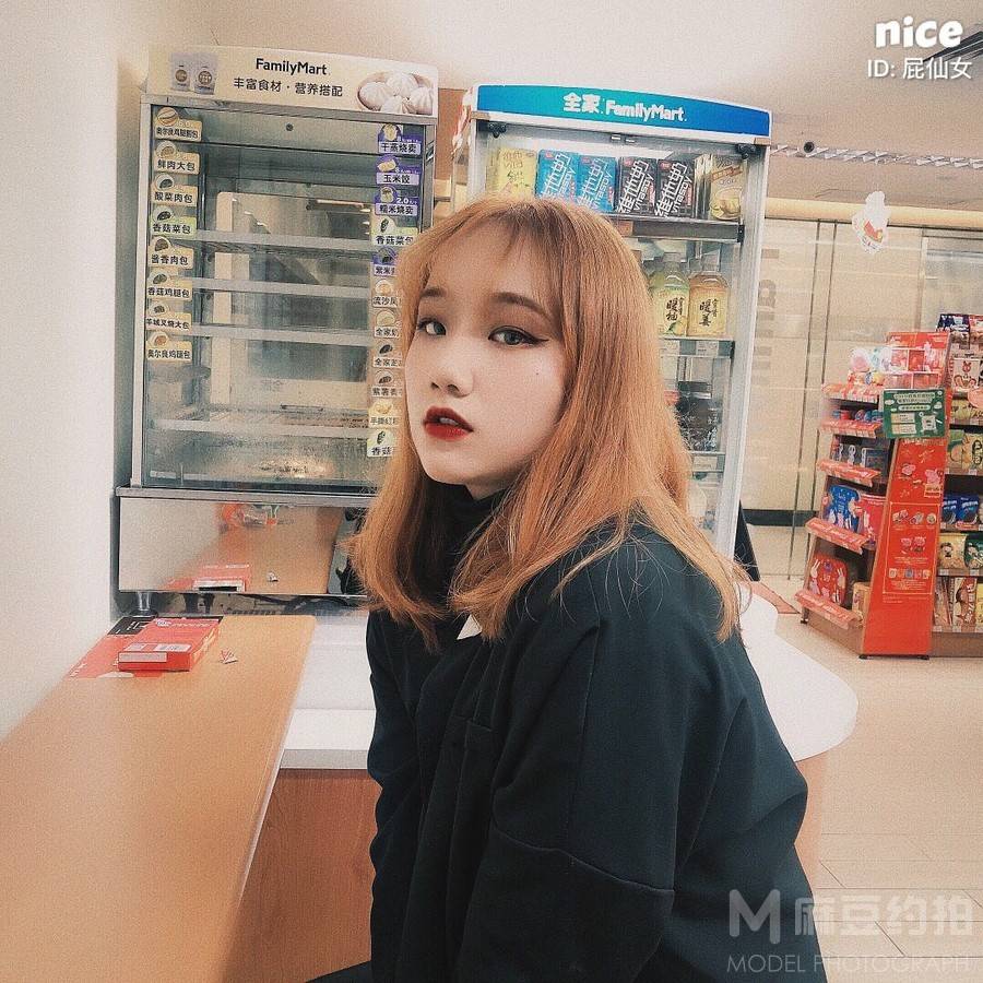 暗黑模特