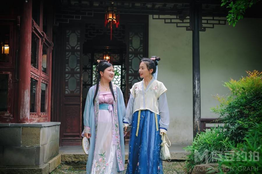 汉服模特