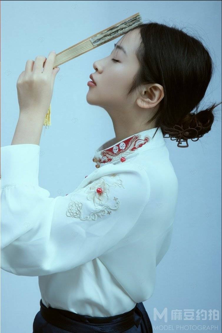 胶片模特