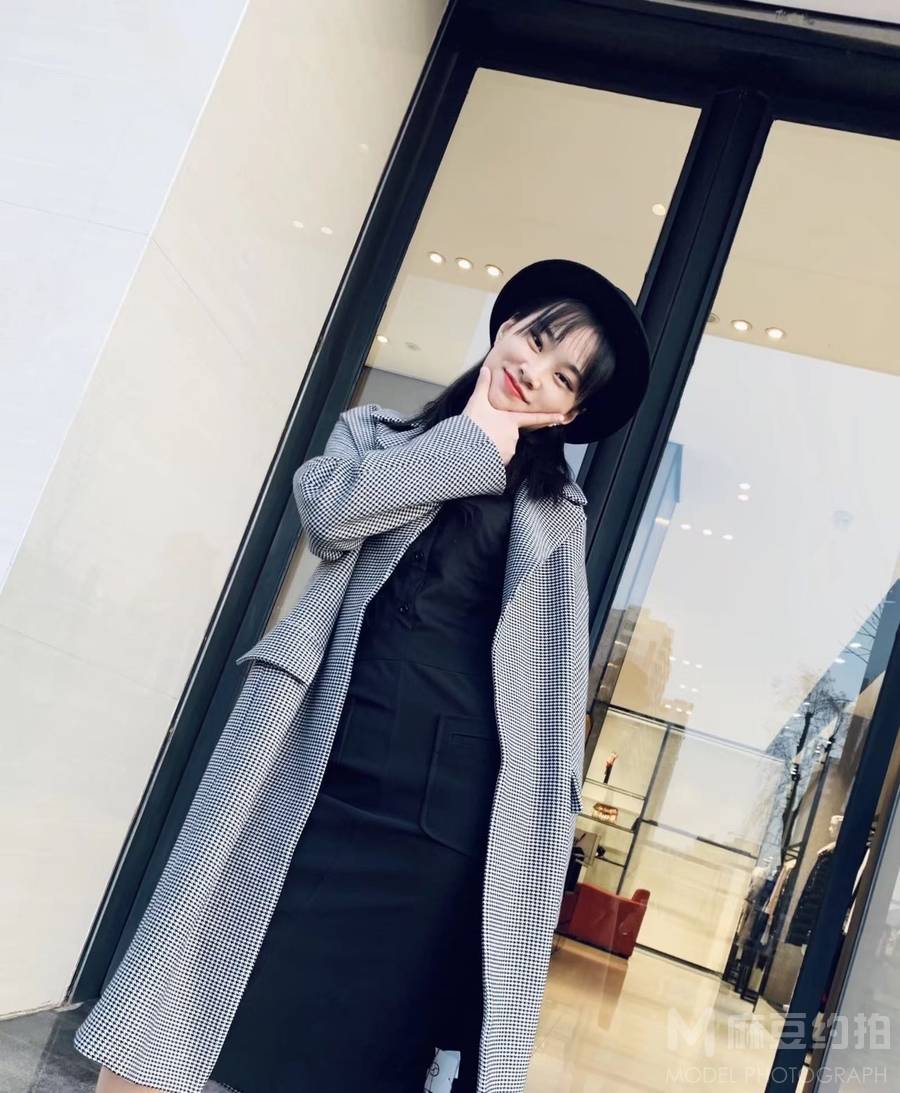 校园模特