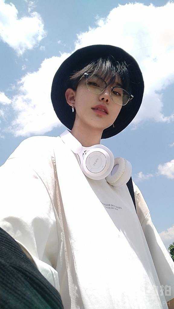 黑白模特