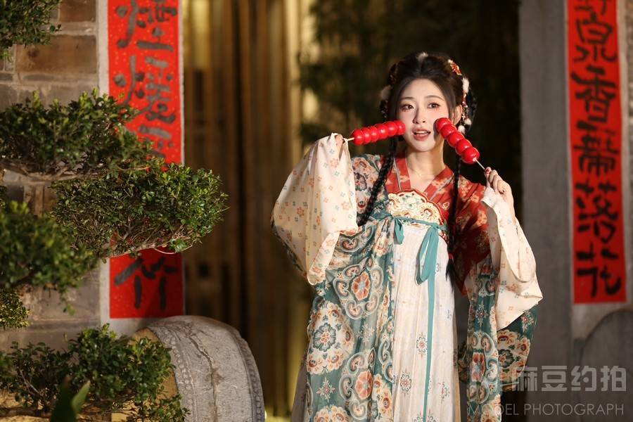 汉服模特