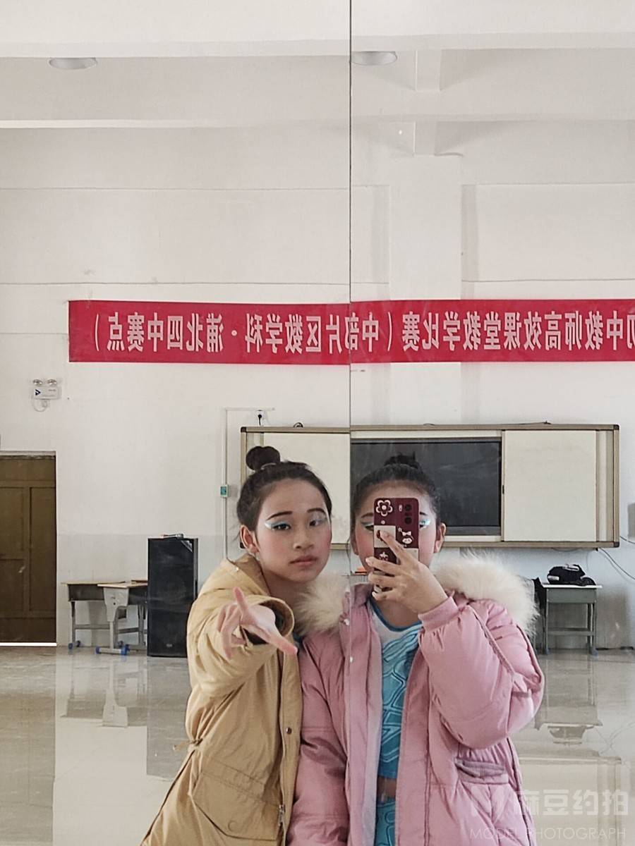 校园模特