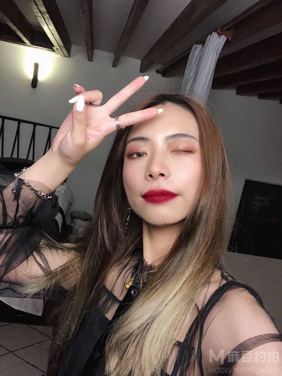 暗黑模特