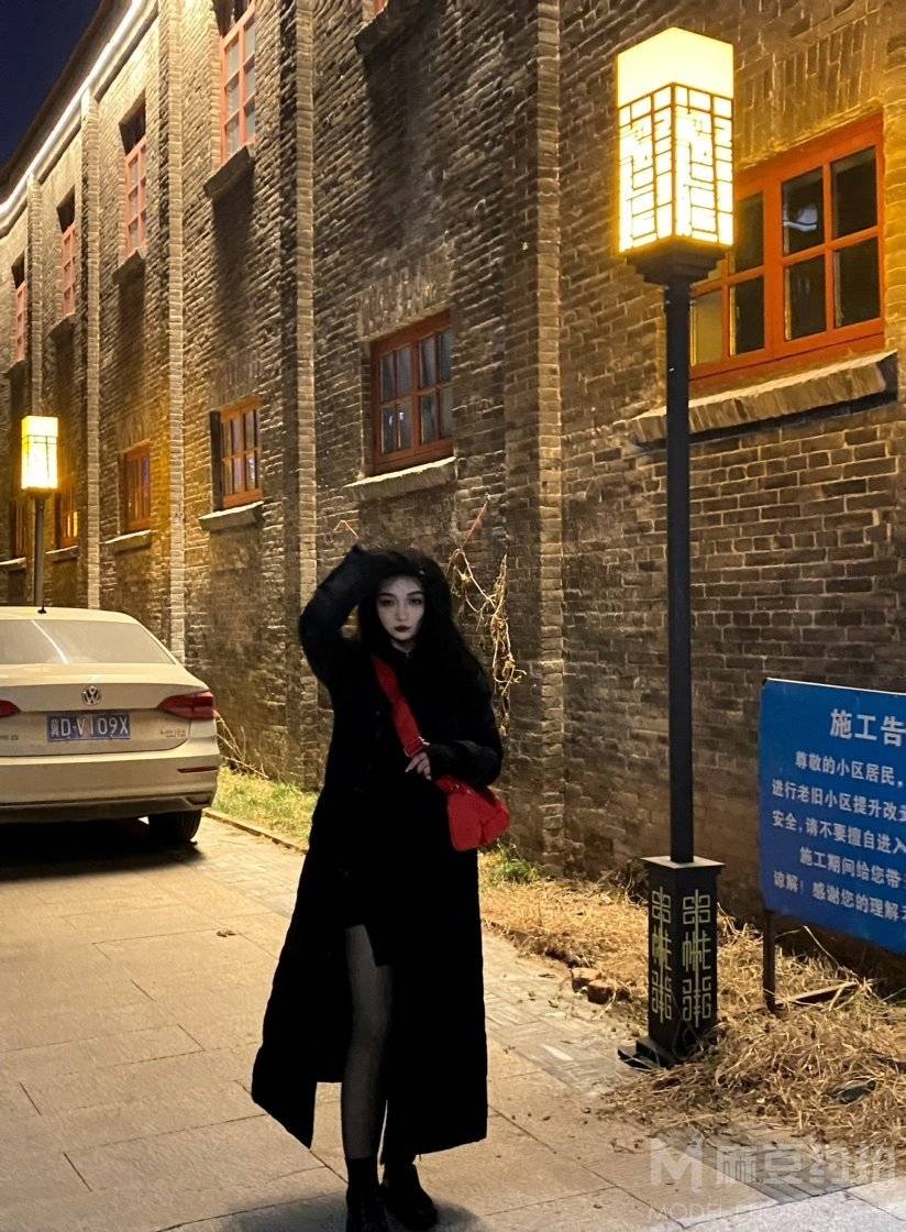 暗黑模特