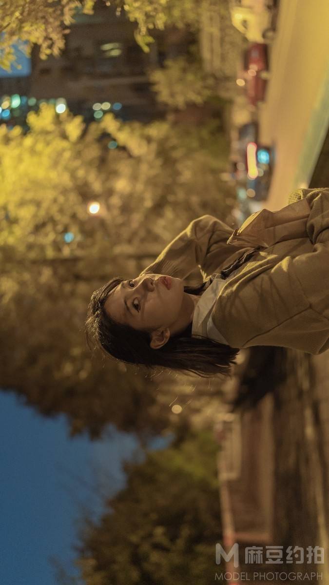 夜景模特