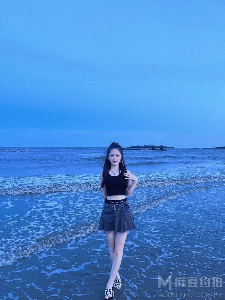 黑白模特