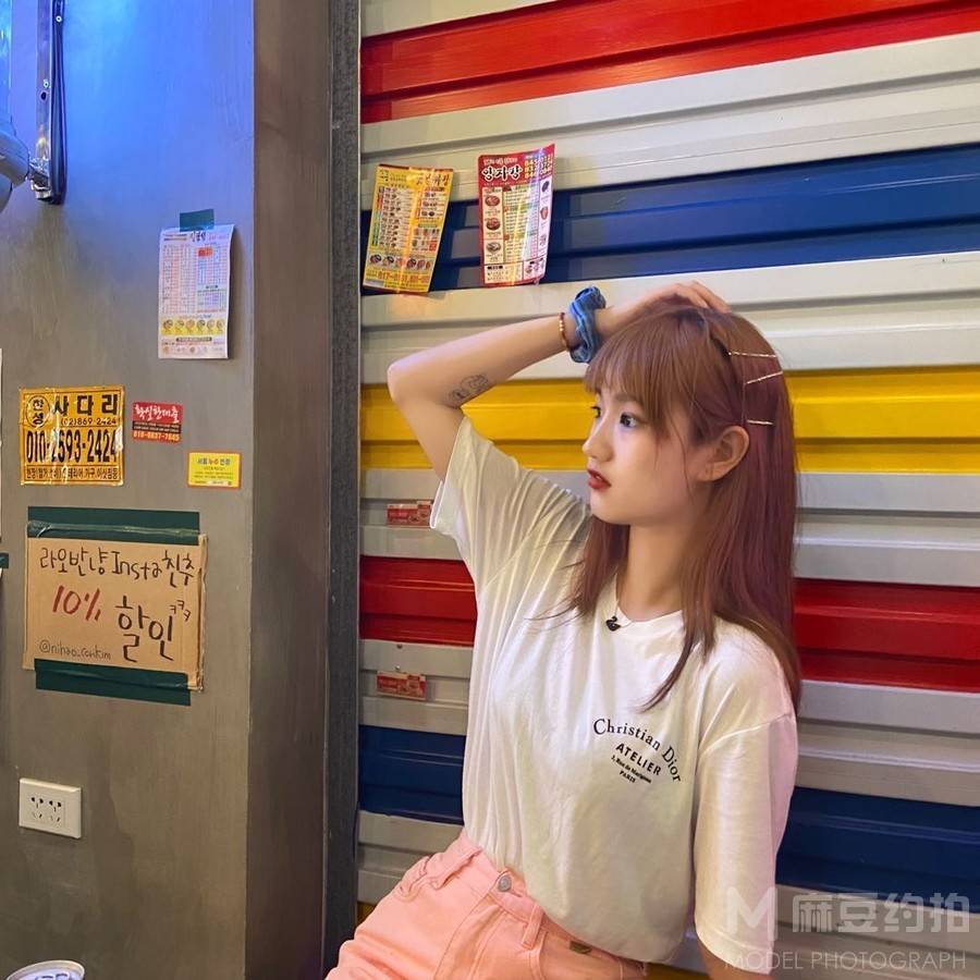 情绪模特