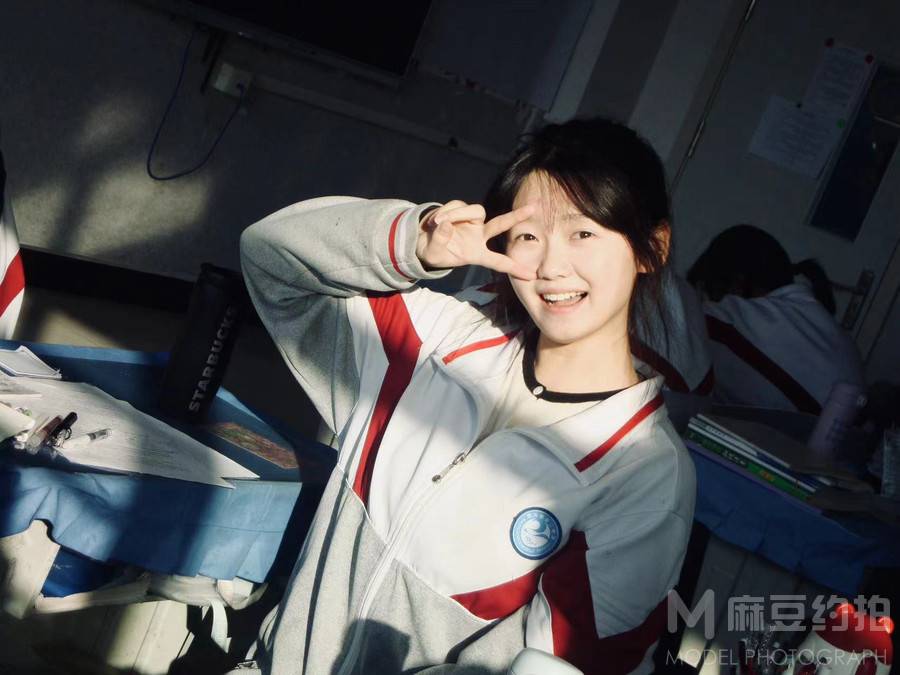 校园模特